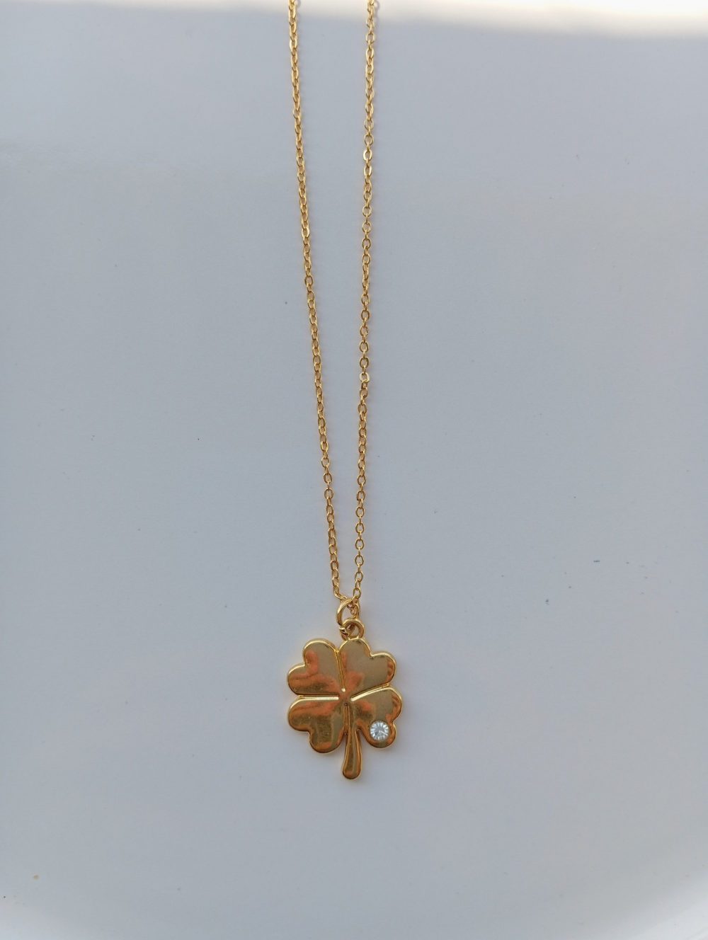 Collier trefle doré acier inoxydable