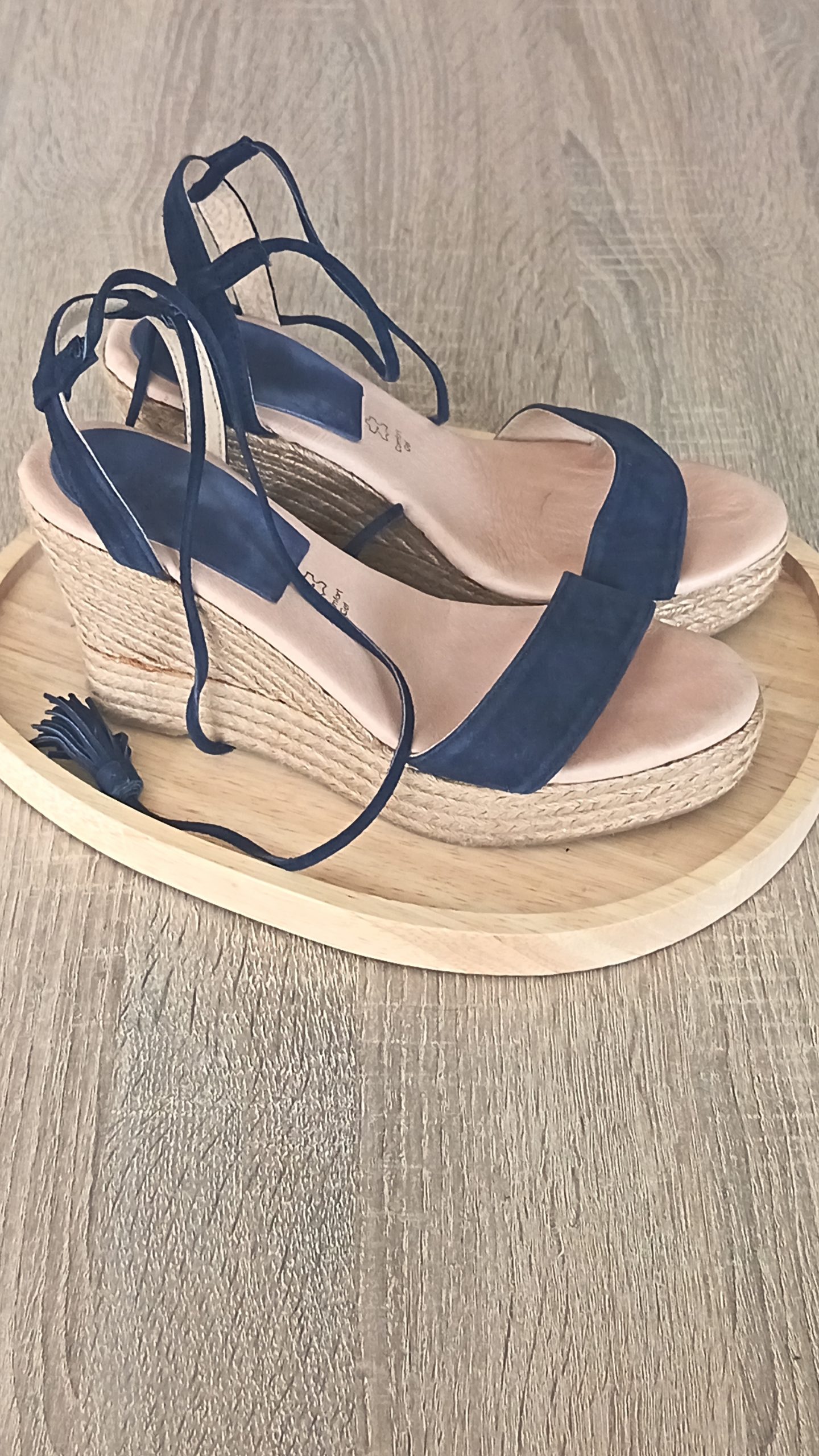Sandales compensées en suédine bleu marine à lacets - T.39 – Image 2